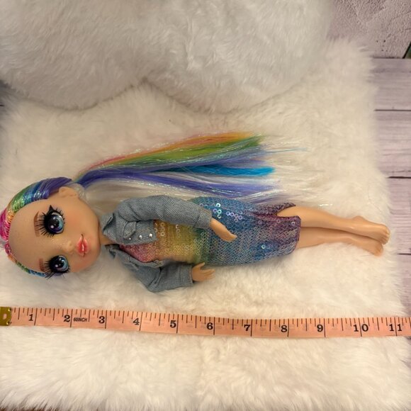 Rainbow High Amaya Raine Shimmer 11" Fashion Doll 2019 (SKU: 325TO) - Picture 14 of 14